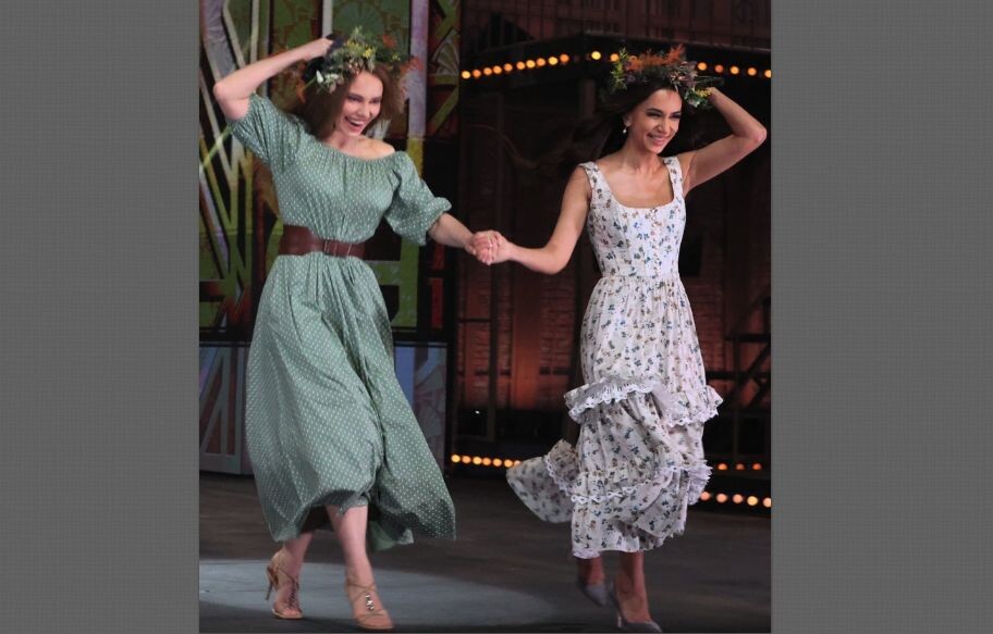 На сцене с Зарой