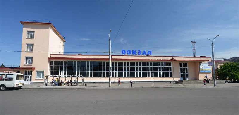 Черкассы. Фото с сайта https://yandex.com/maps/org/cherkassy_zheleznodorozhny_vokzal/1123197816/. Взято с  Яндекс.Картинки