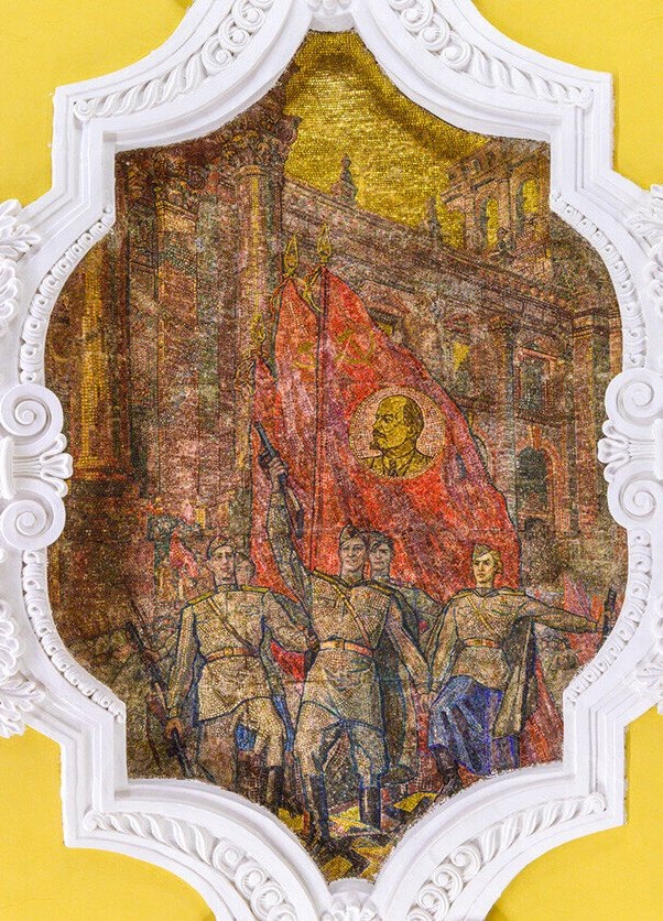 мозаичное панно на ст. Комсомольская