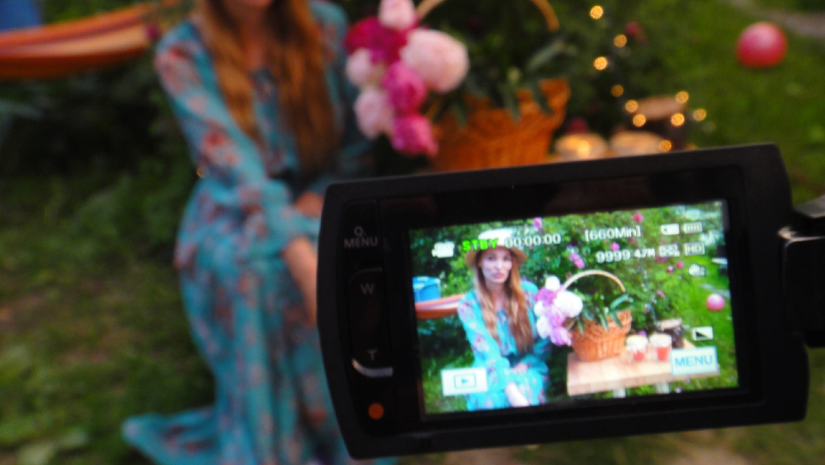 Видео записывала