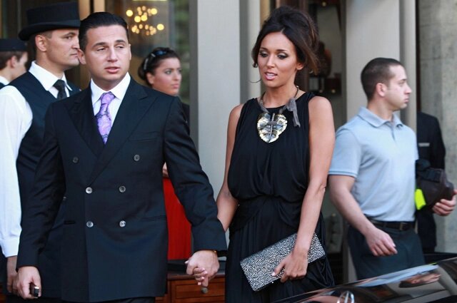    Бизнесмен Ян Абрамов с супругой — певицей Алсу. Фото: РИА Новости/ Андрей Стенин