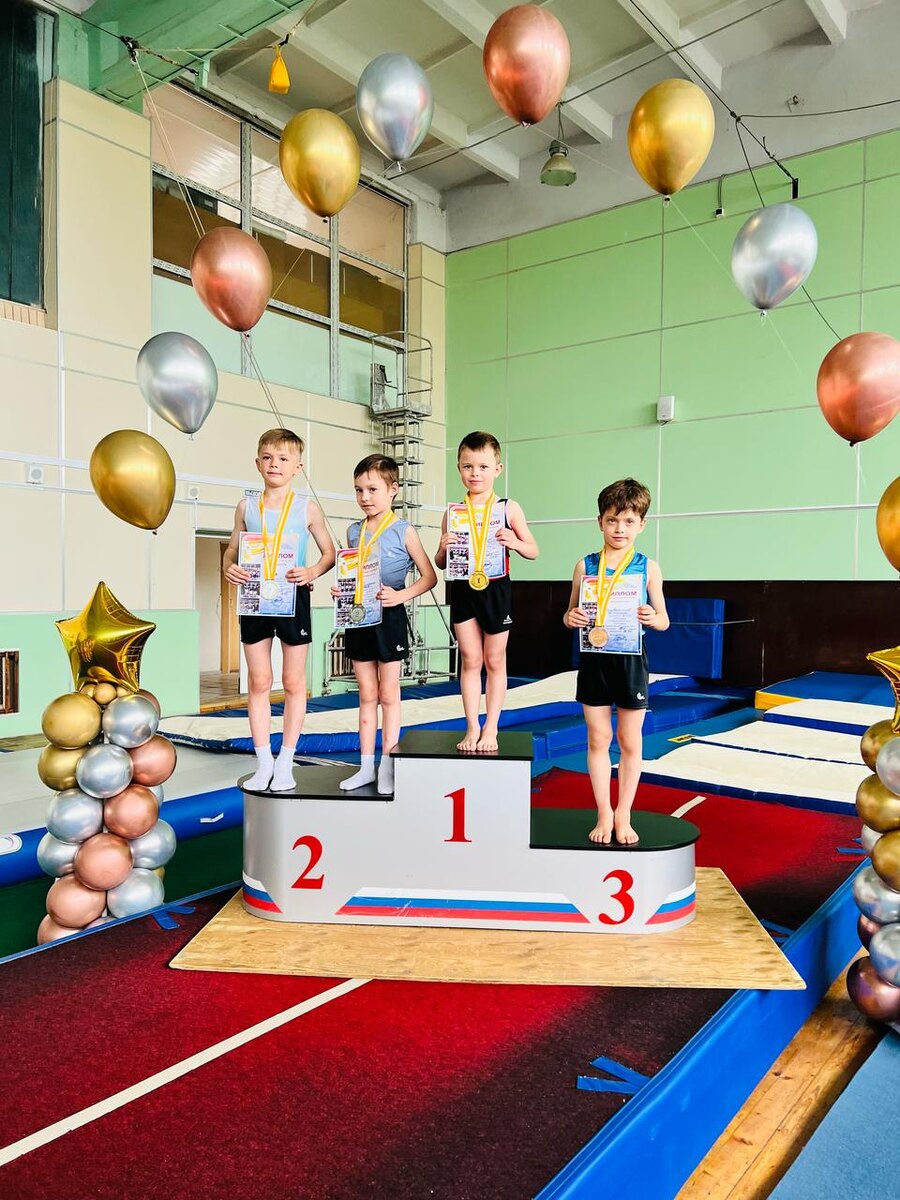 1 место - Шарун Климентий (Тимофеева Е.Б.).                           2 место - Гринченко Павел и Вед Глеб (Дорохова И.Е.).            3 место - Селиверстов Джашуа (Дорохова И.Е.)