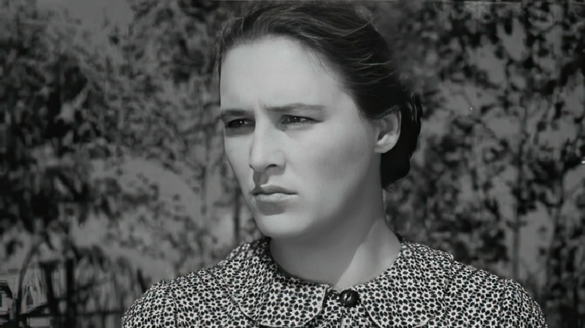 Мордюкова в молодости

