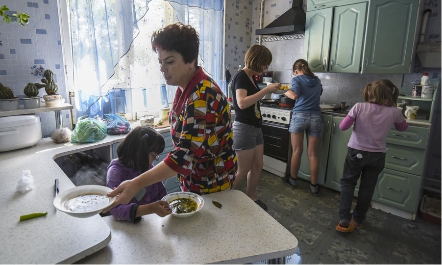 В Соцфонде РФ рассказали о росте пенсий многодетных мам дополнительно с 2026 года