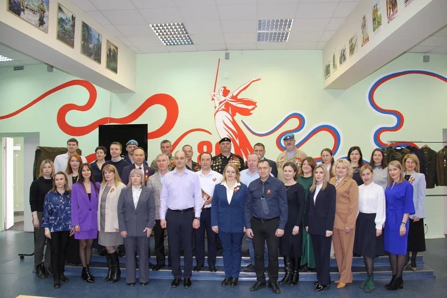    В Ханты-Мансийске работники судебной системы округа открыли акцию «Георгиевская ленточка»