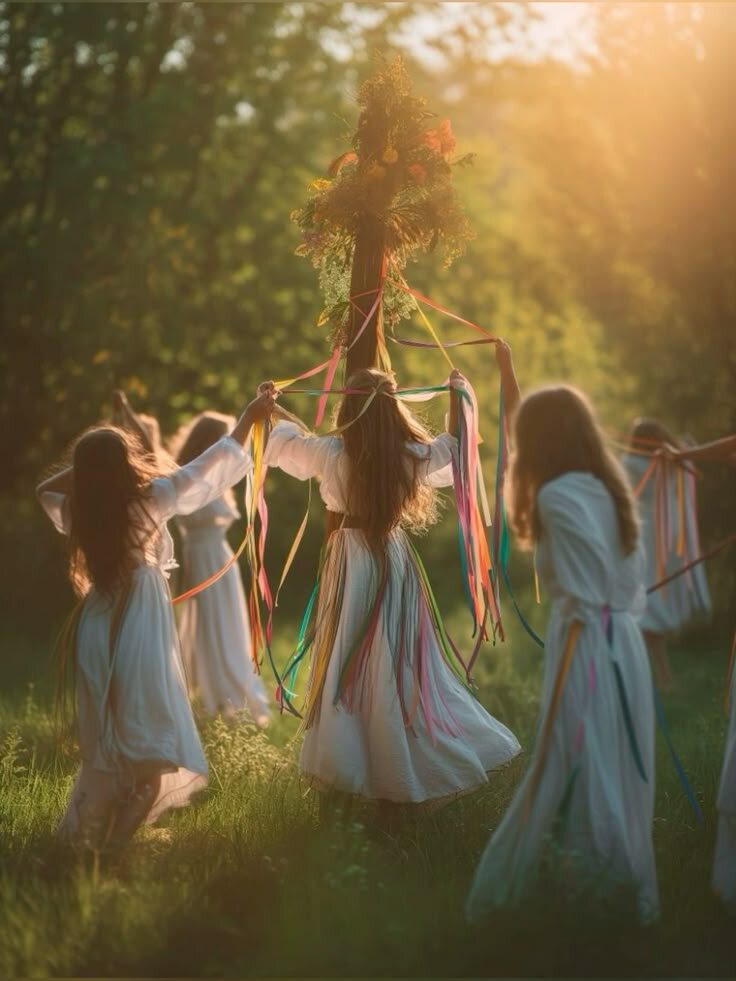 Девушки и майский Шест. Создано ИИ.