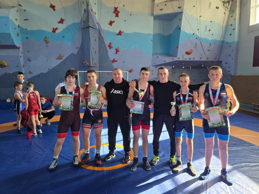    фото: СШ № 1 Новошахтинска Редактор