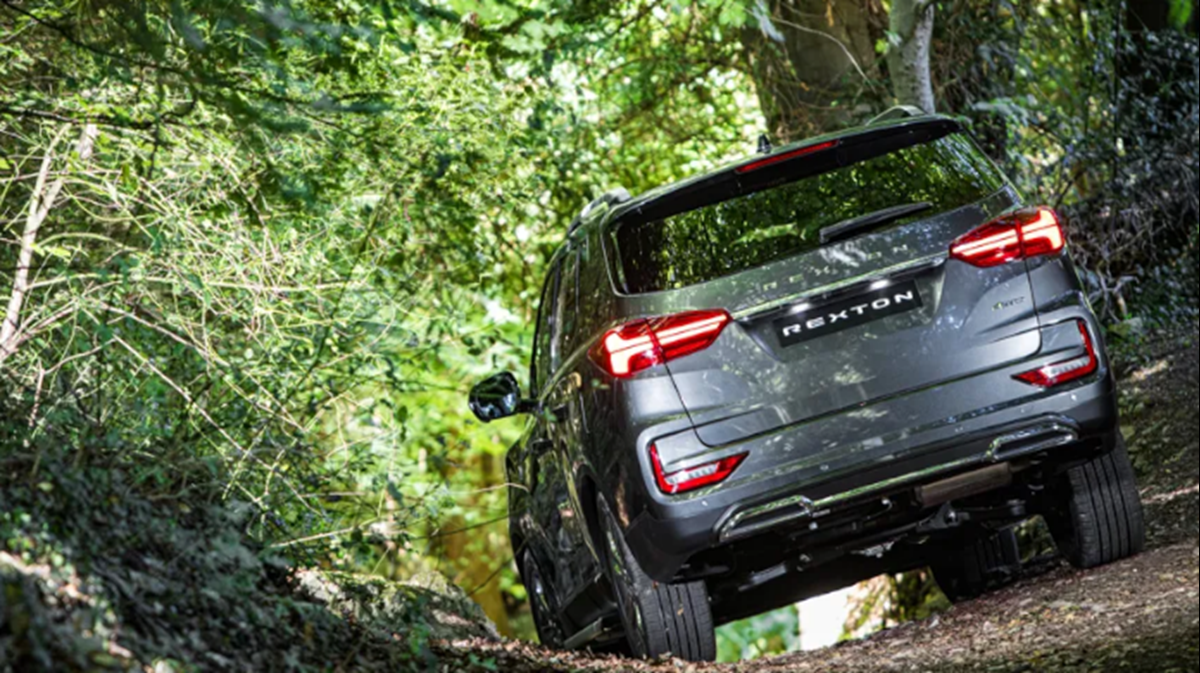 Оформление кормы KGM Rexton