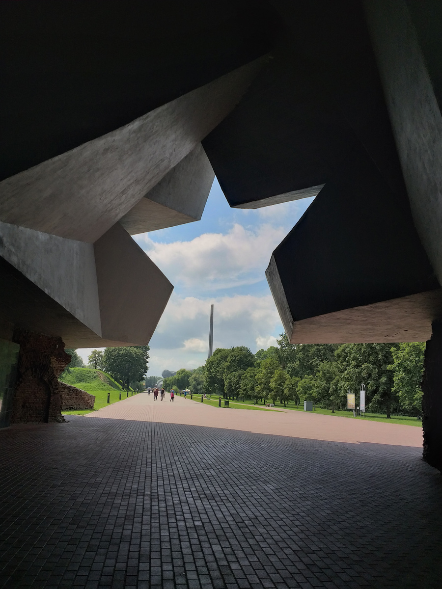 Фото моё, как и все другие фото из личного архива. Вход в Брестскую крепость