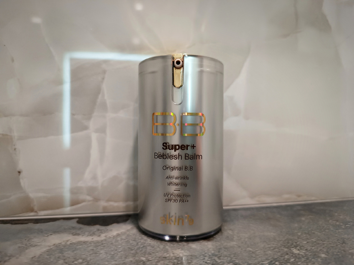 Стоимость кушона на OZON примерно 1500 руб