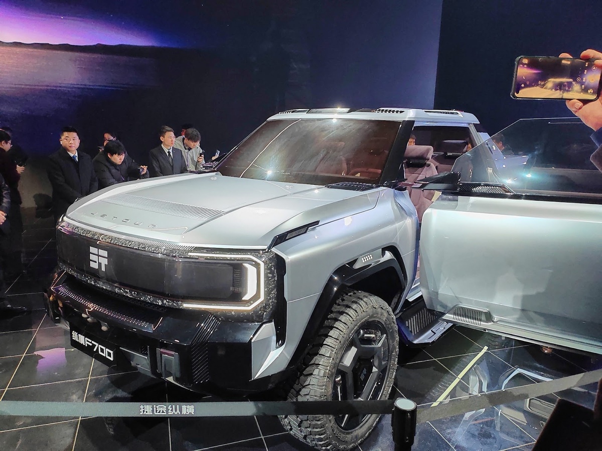 Jetour готовит к выпуску 5,5-метровый гибридный пикап Lser F700