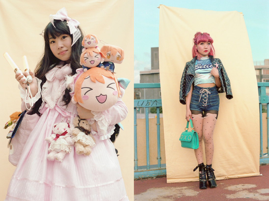 Обратите внимание на игрушке в ее руке - все они строго по канонам кавайного