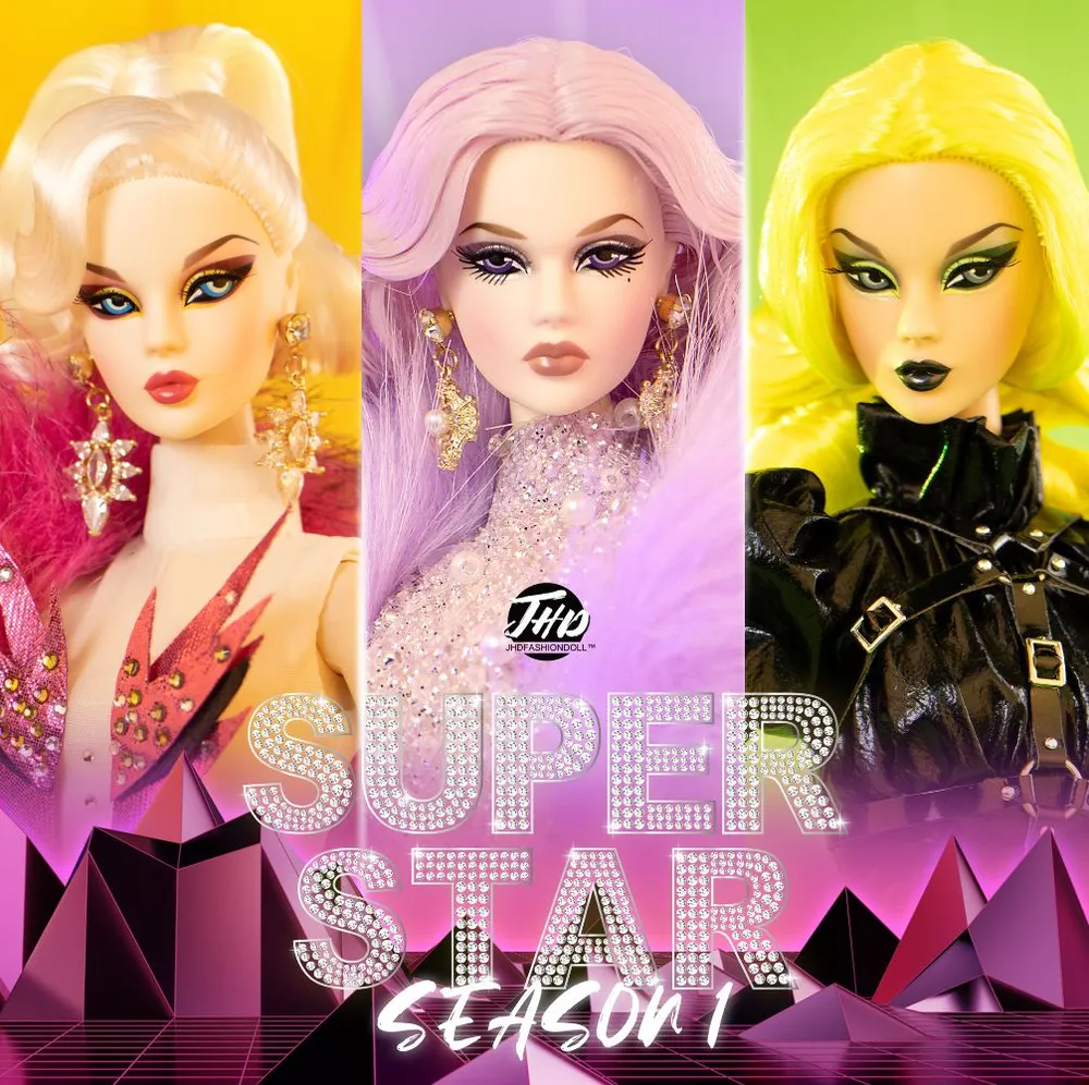 Фото из открытых источников - все три дивы серии Super Star