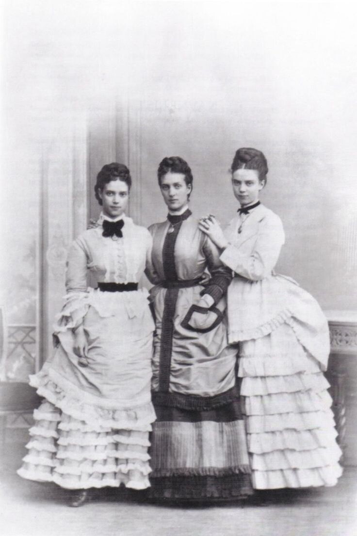 Дагмар, Александра и Тира Датские