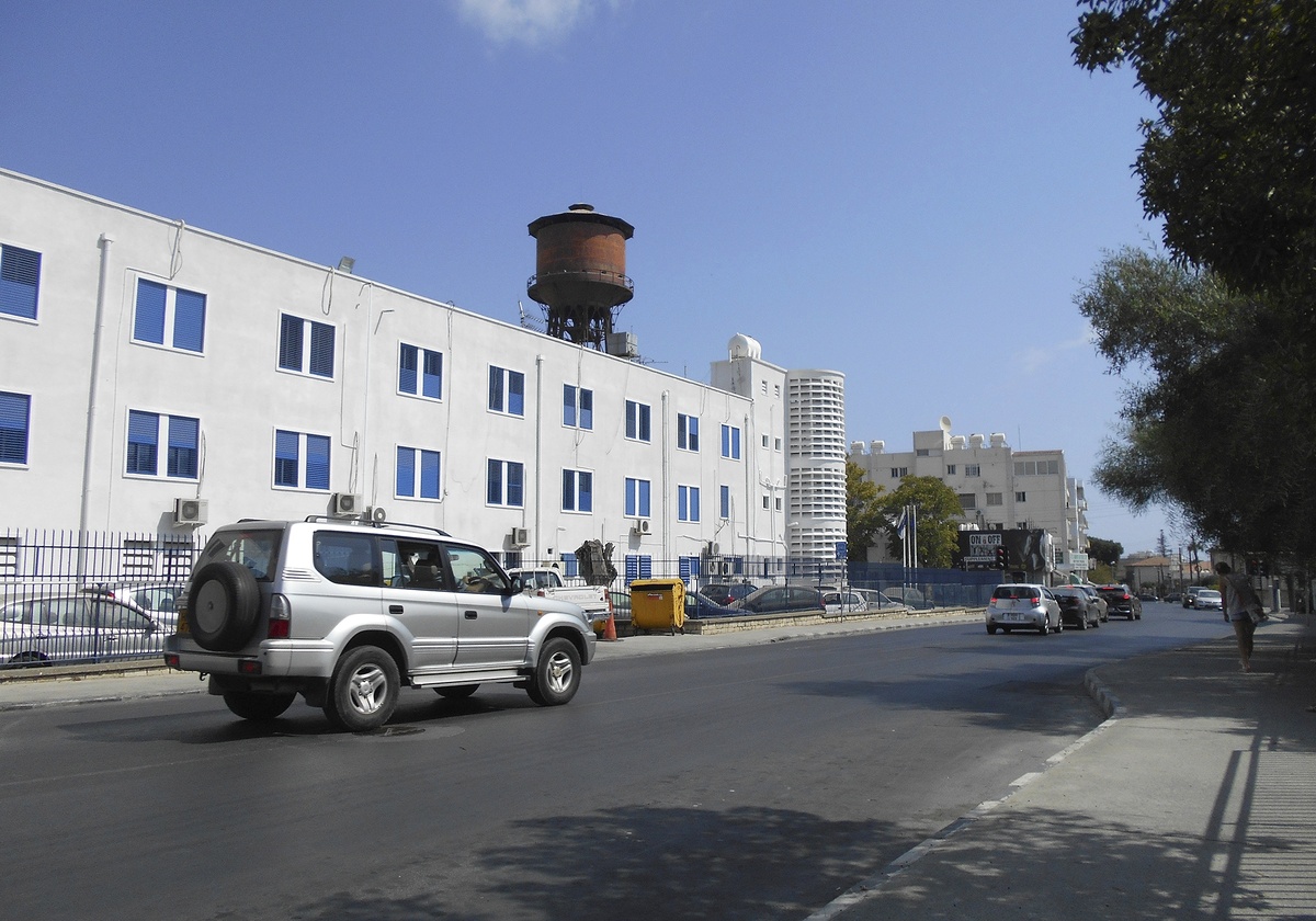 Здесь остановка маршрутки на Троодас