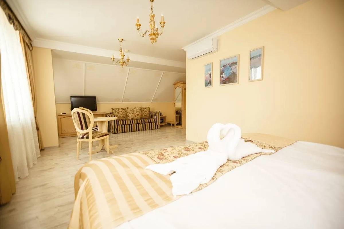 Комната в Логер Хуас была просто огромной, а еще там была огромная ванная комната