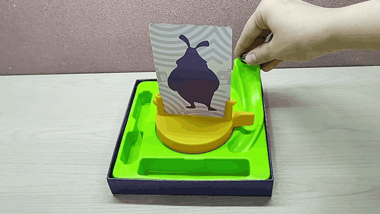 Вот так мелькает Финник перед нами