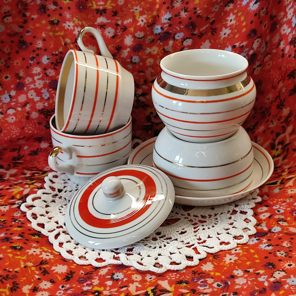 Набор от сервиза "Радиоволны" (4+1 предметов), Вербилки, 1965-91 гг. Цена за четыре предмета (без блюдца) 1500 руб + 100 за блюдце