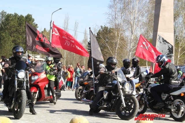    По городским улицам пройдёт колонна авто и мототехники. Фото:  АиФ/ Владимир Казионов