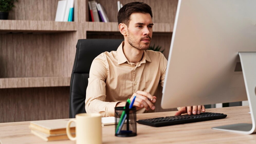    На майские праздники в Югре чаще приходится работать мужчинам