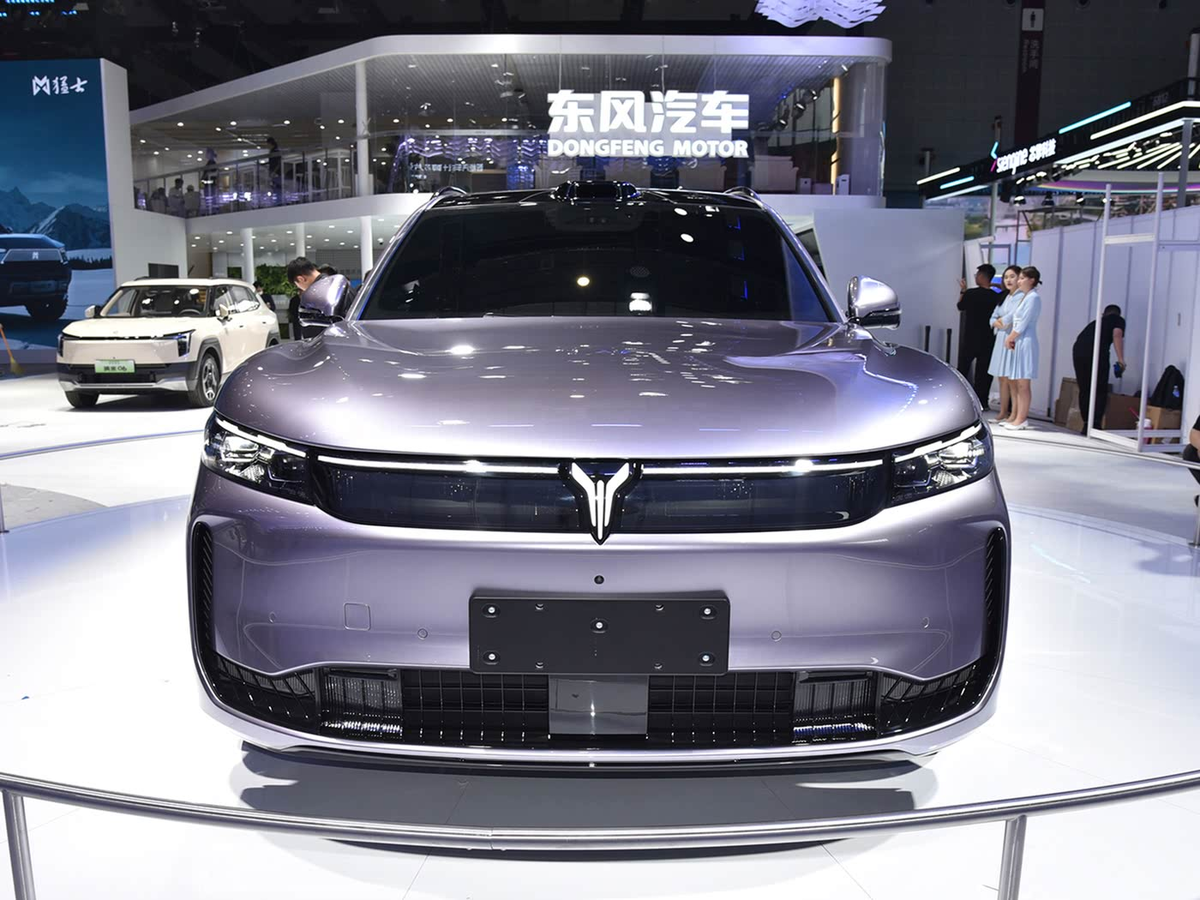 Оформление передней части кроссовера