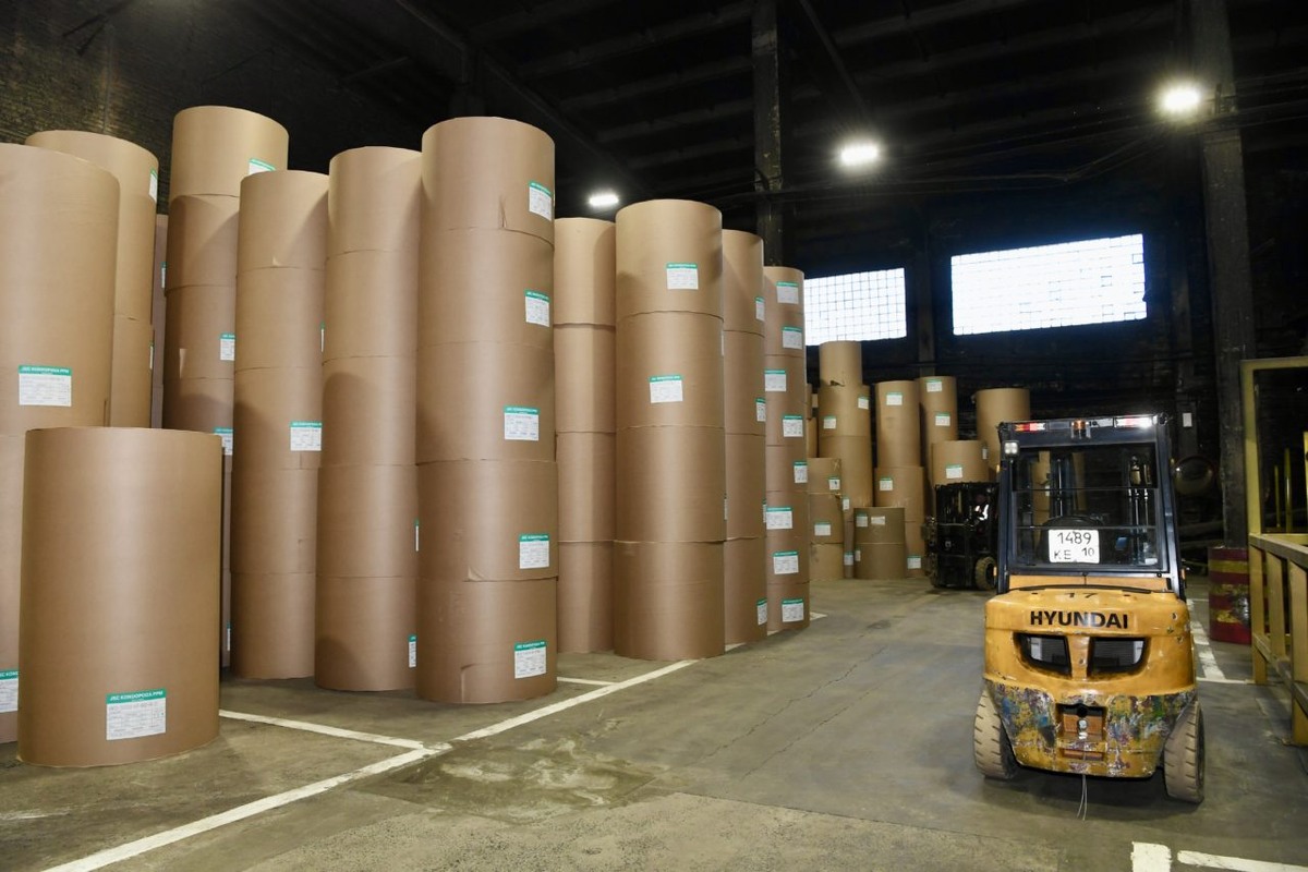    Склад продукции Кондопожского ЦБК. Фото: «Республика» / Оксана Кудряшова