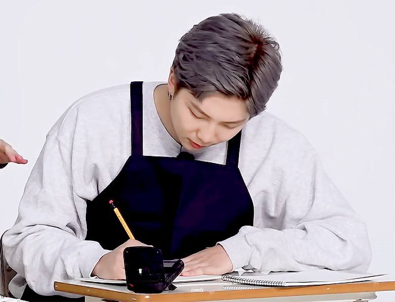 Так и запишем: "не хочет переводить песню, видимо, хейтер" - именно так некоторые комментаторы видят подобные заявления от меня