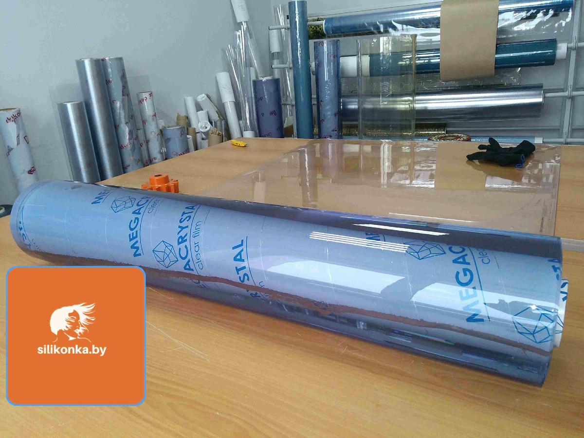 мягкое стекло на стол и для окон беседки.