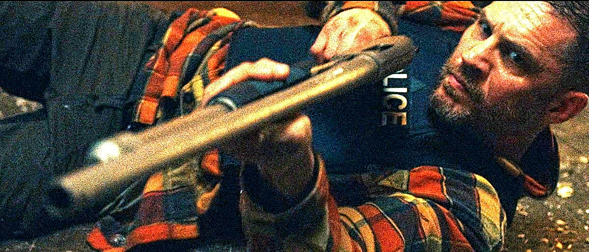 Не может быть! Снова 258-зарядные дробовики в боевиках! Джону Ву за океаном икнулось явно не однажды. 