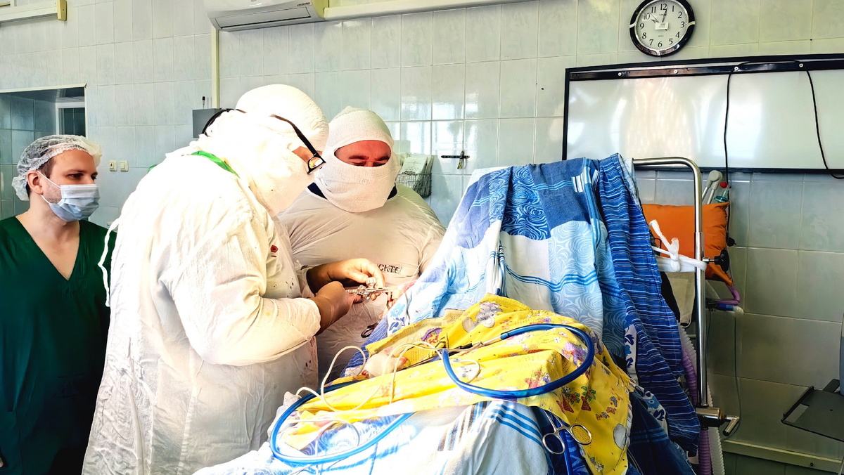    Хирурги сургутского травмцентра восстановили плечевой сустав спортсмену