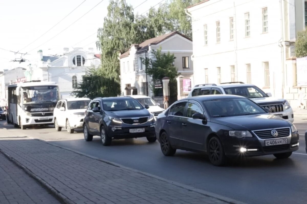    В Радоницу на рейсы выйдет больше автобусов до кладбища в Воронино