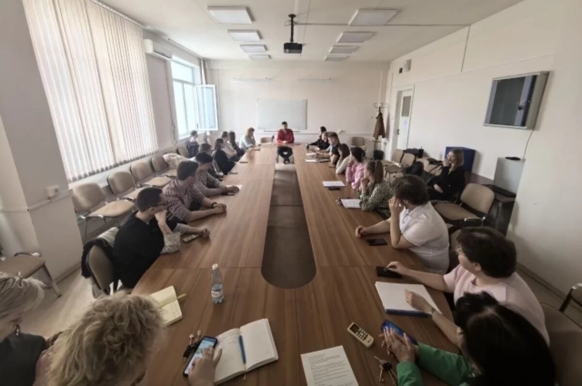    Игры дипломатов.