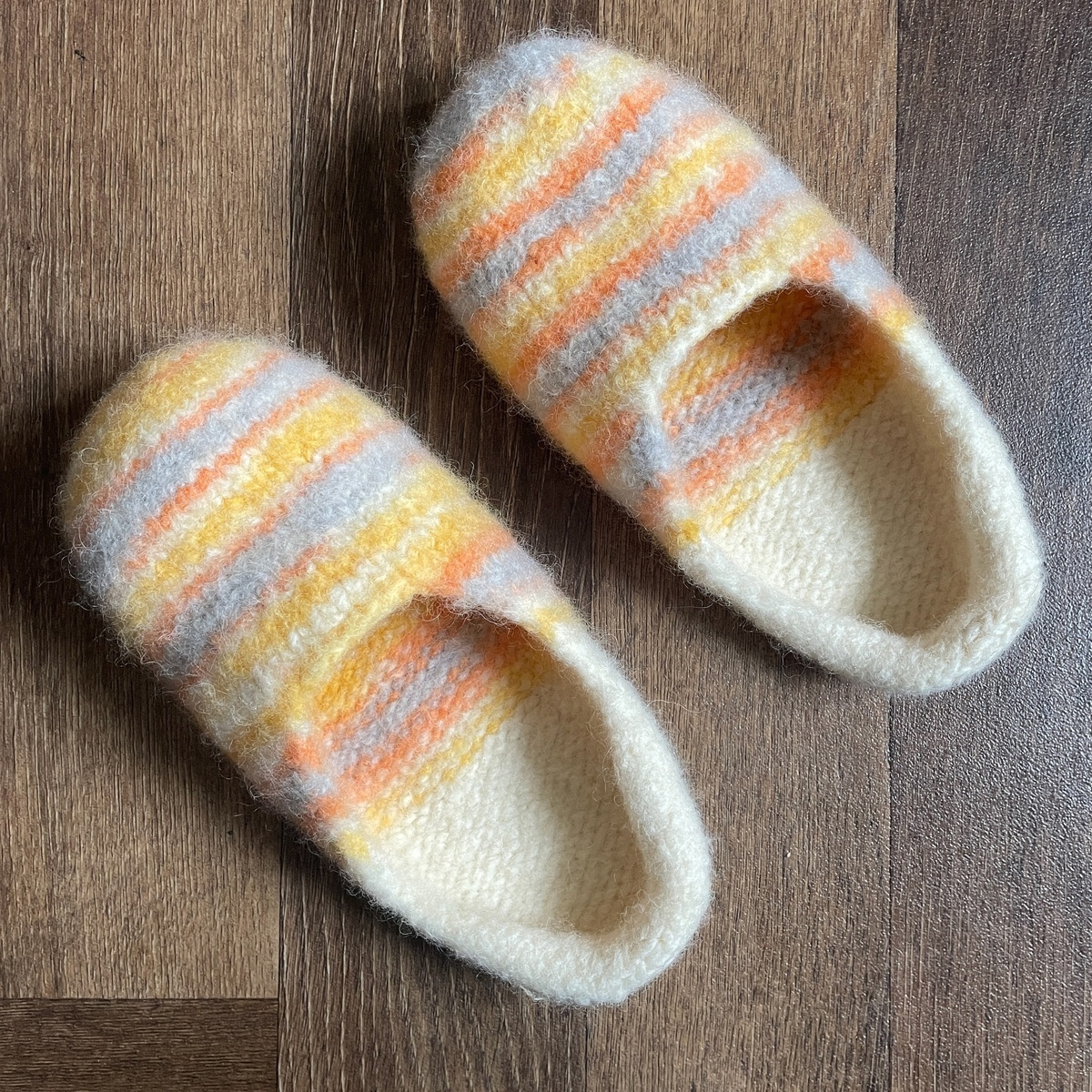 МК на тапочки есть в разделе Премиум