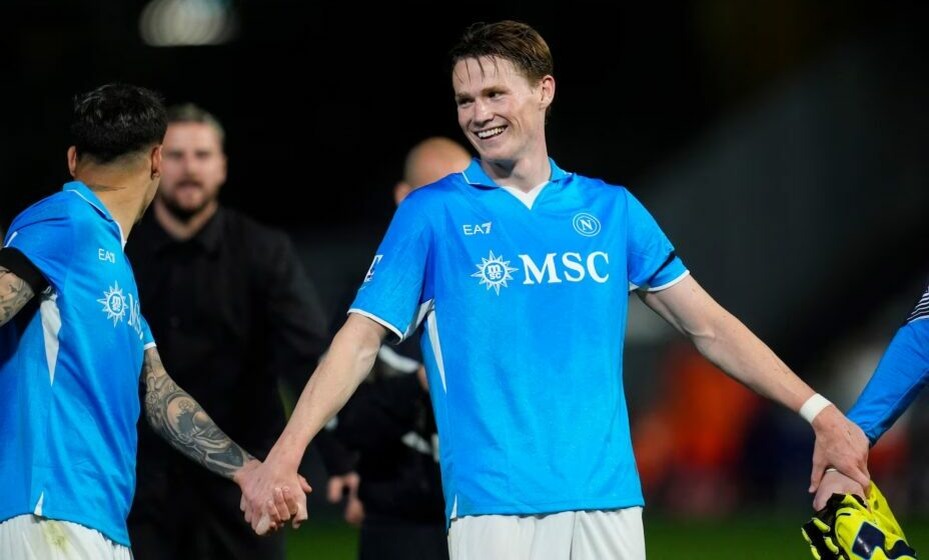    Дубль Мактоминея принес «Наполи» победу над «Торино». Фото: REUTERS