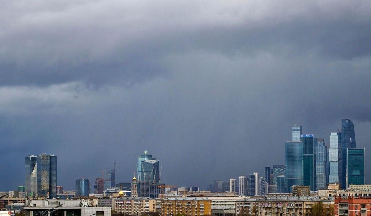     Небо над Москвой. Источник: mos.ru Автор фото: Пресс-служба Мэра и Правительства Москвы