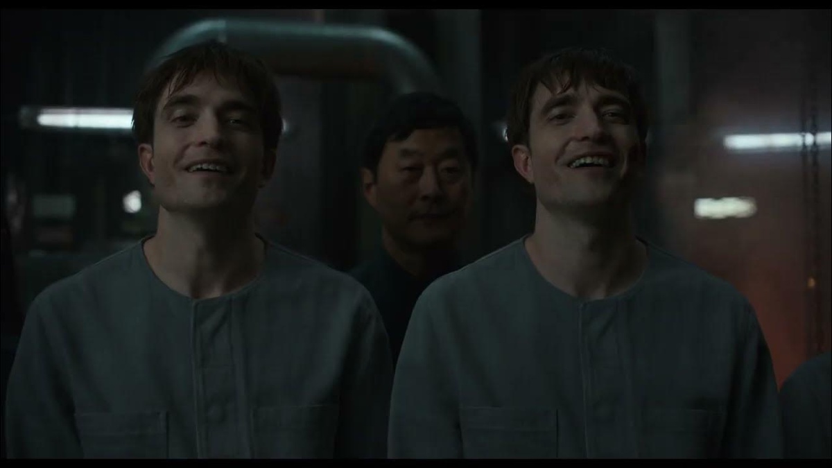 Кадр из фильма “Микки 17”