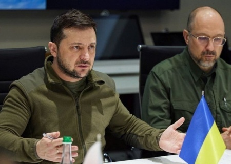    Отмена минеральной сделки и репарации от России. Зеленскому придуман план выхода на переговоры