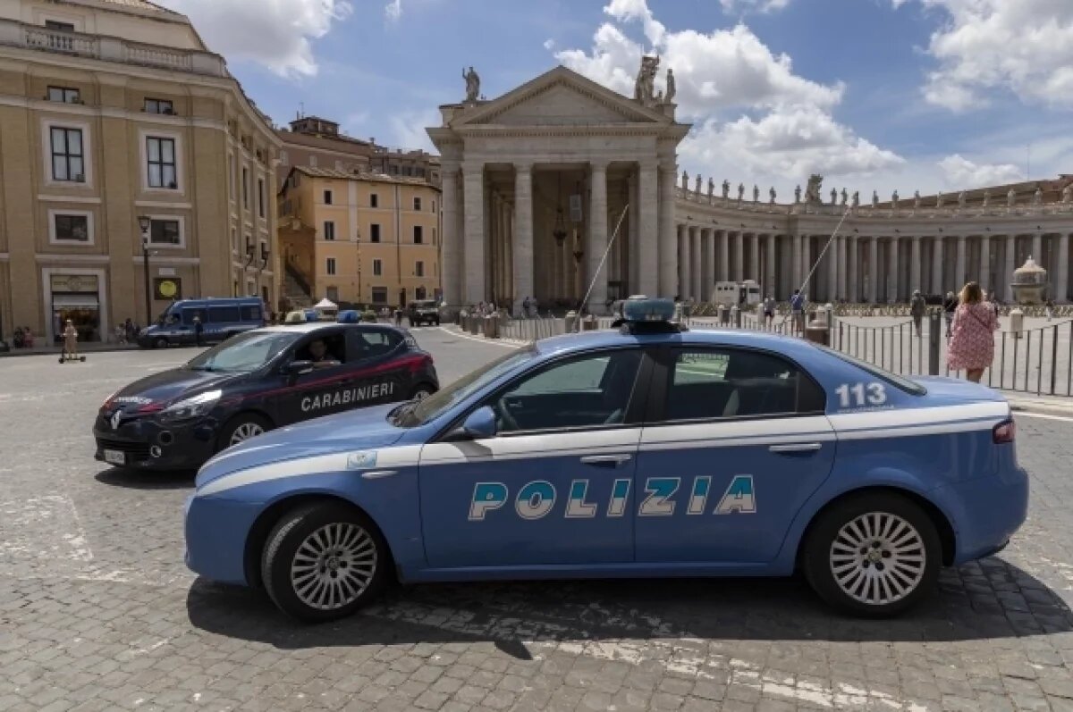    AFP: подозреваемый в убийстве во французской мечети сдался полиции в Италии