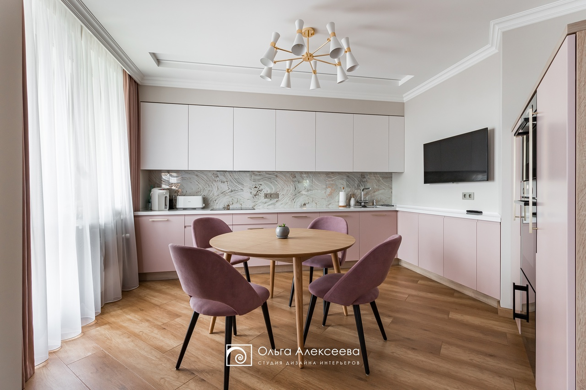 стол обеденный круглый