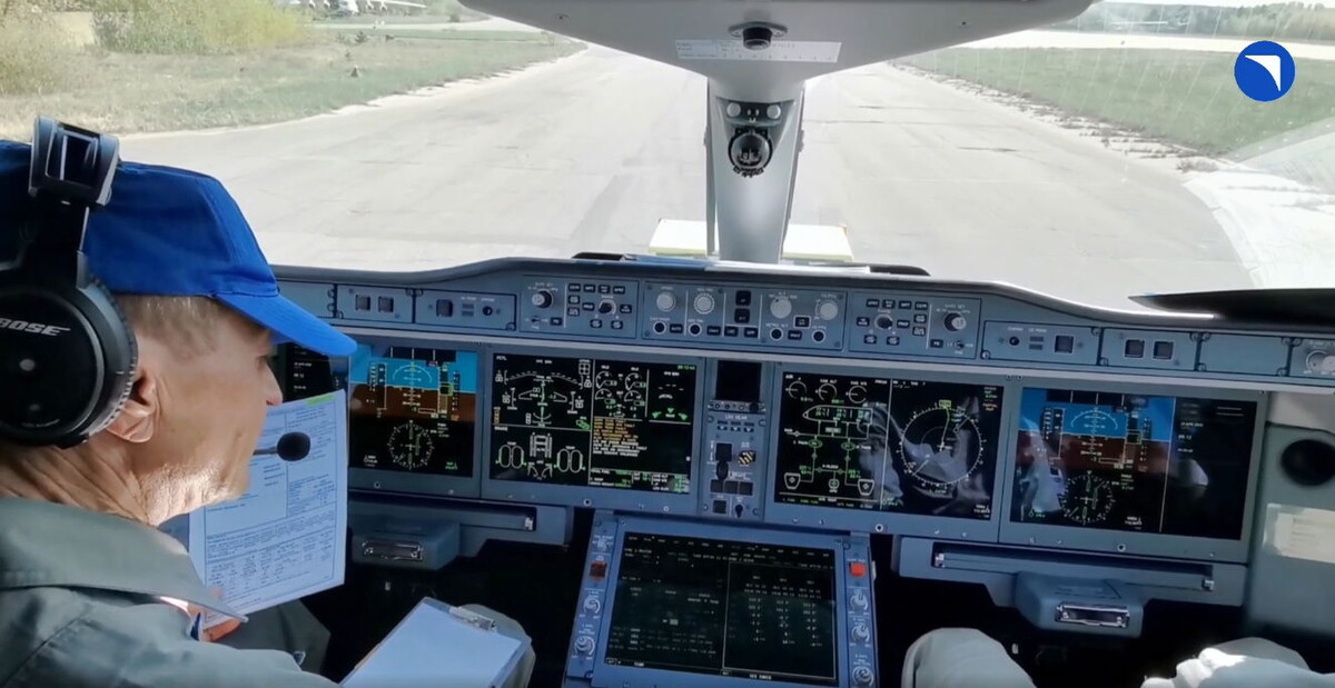  Российский автопилот — на высоте: самолет «Суперджет» SJ-100 совершил полет с новой бортовой системой