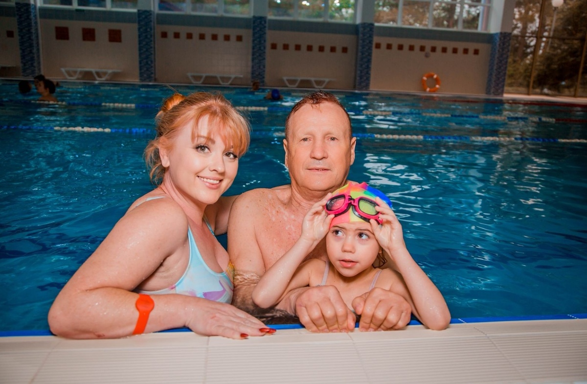 Счастливая семья: мама Нелля, папа Александр и дочь Вероника. Фото предоставлены героями публикации.