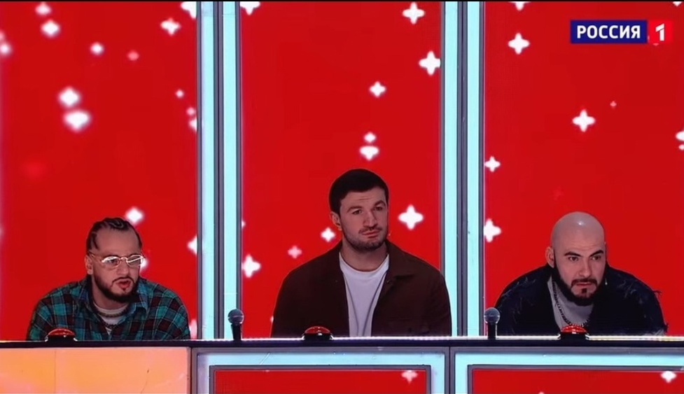 Я, если честно, никого из этих членов жюри не знаю. 