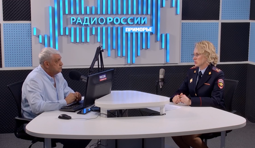 Сергей Нелюбин и Ольга Томилина в медиастудии ГТРК "Владивосток"