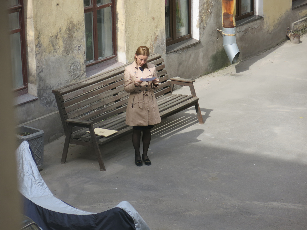 Наталья готовится к встрече с заказчиком. Иллюстрация - estate.gorbunovb2b.ru