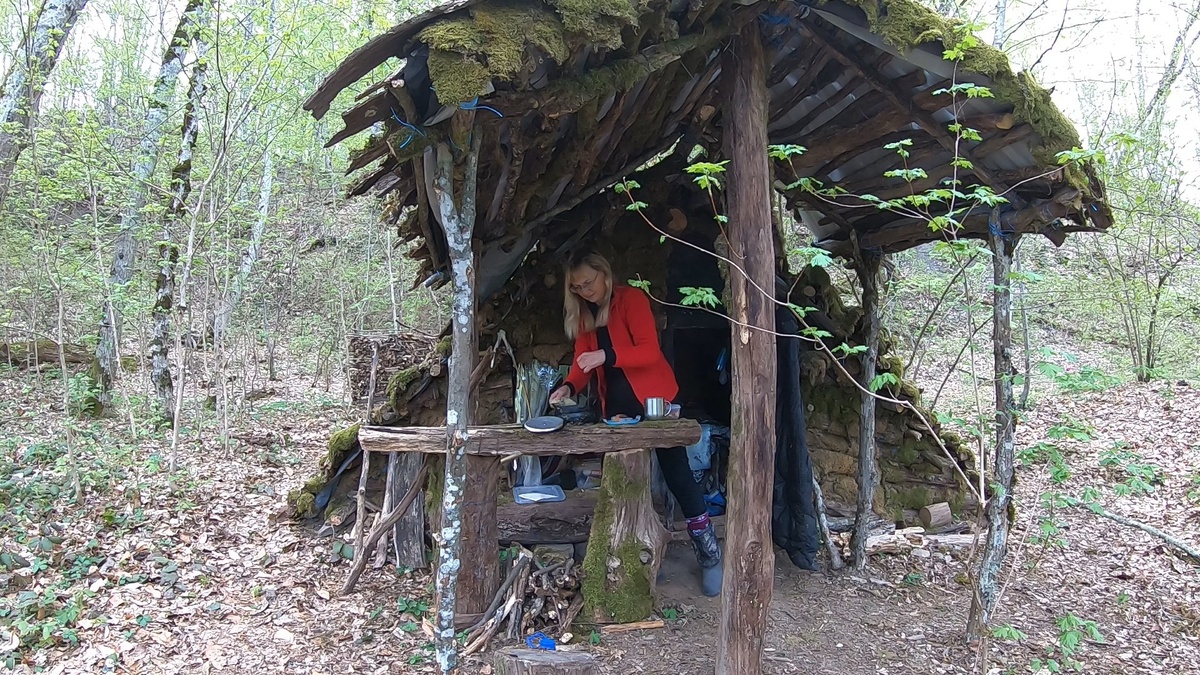 Зеленая Хижина в апреле