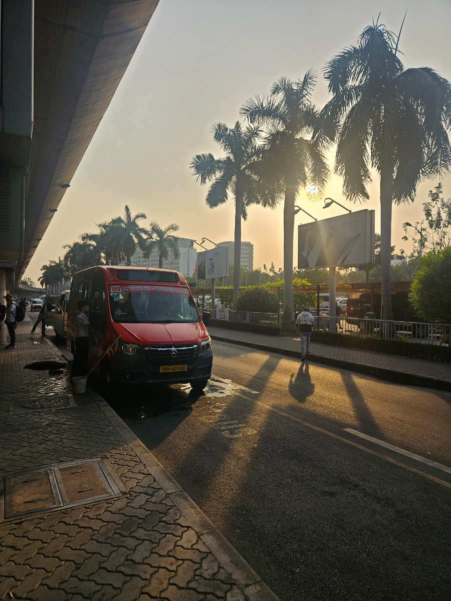 Аэропорт Таншоннят. Город Хошимин.