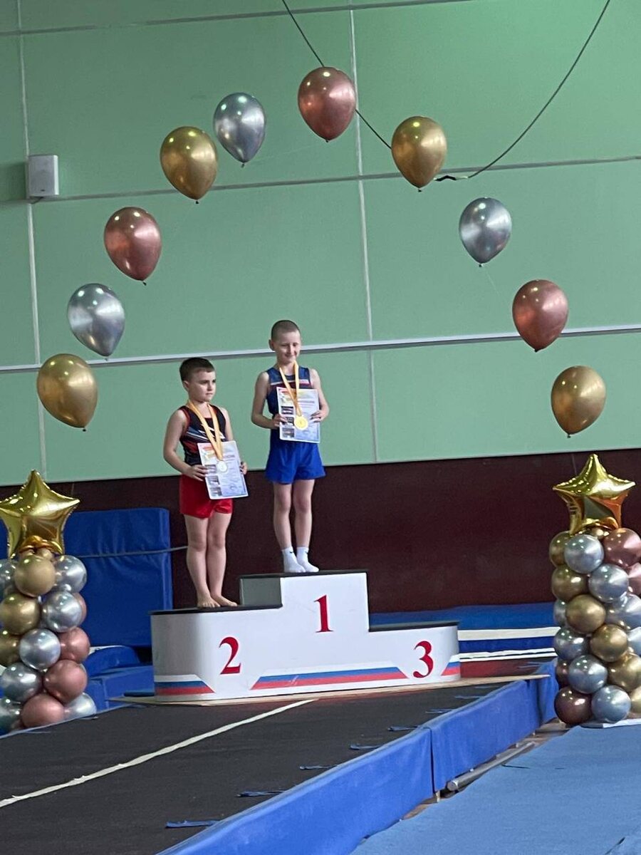 1 место - Надеин Дмитрий (Каляндра Т.А.).                                   2 место - Лазебный Данил (Браткова Д.А.)