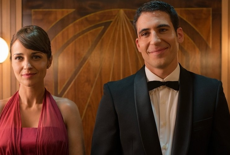 Фрагмент из сериала "Галерея Вельвет"