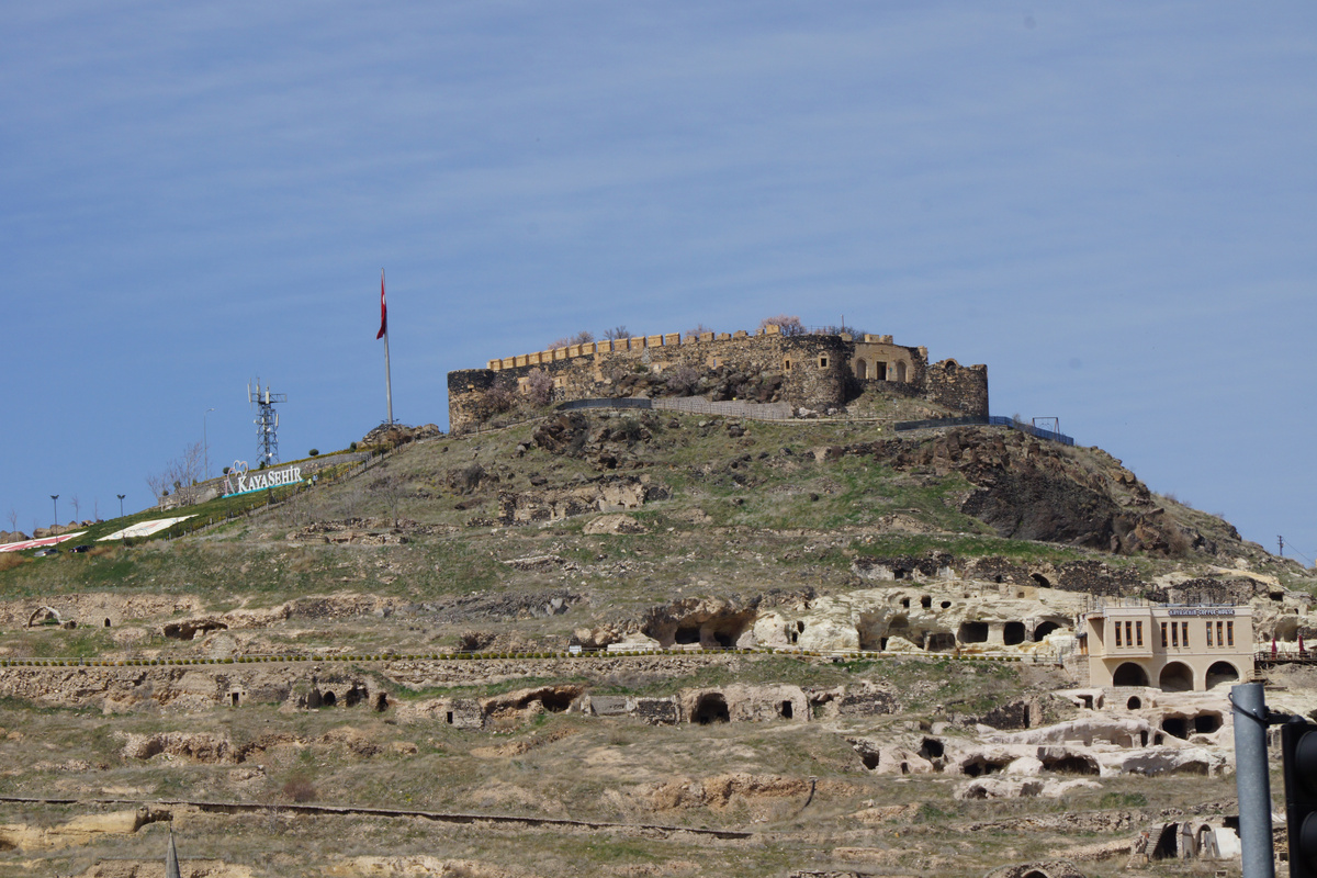 скальный город Каяшехир (Листайте галерею)