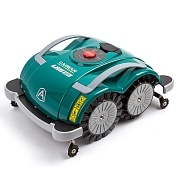 Нет провода периметра
Время автономной работы 2 часа
Способ подзарядки: ручной

Это очень компактная косилка с минимальным техническим оснащением. Она отлично подходит для владельцев таунхаусов и лужаек небольшой величины, без препятствий и декора. Ее легко переносить с места на место, он не требует укладки электрокабеля. Тем, кто содержит большой сад, такая модель не подойдет, так как возникнет необходимость контролировать работу устройства. А ведь мы выбираем робота-газонокосилку, чтобы этого не делать.